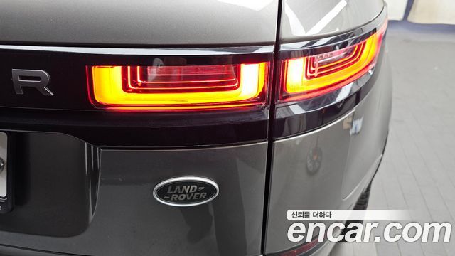 Land Rover Range Rover Velar 3.0 D300 R-Dynamic HSE 2018 — фото 23