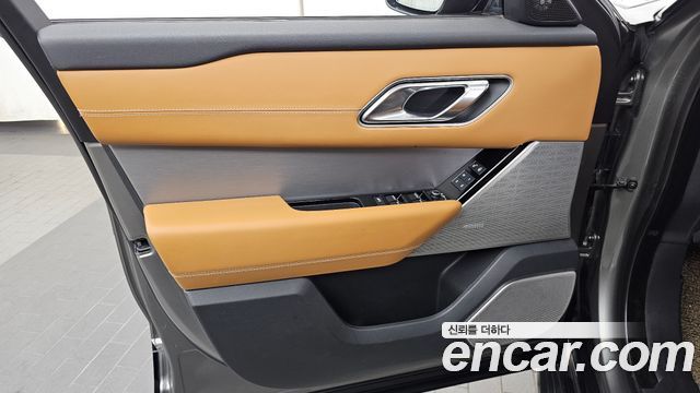 Land Rover Range Rover Velar 3.0 D300 R-Dynamic HSE 2018 — фото 24