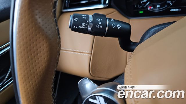 Land Rover Range Rover Velar 3.0 D300 R-Dynamic HSE 2018 — фото 29