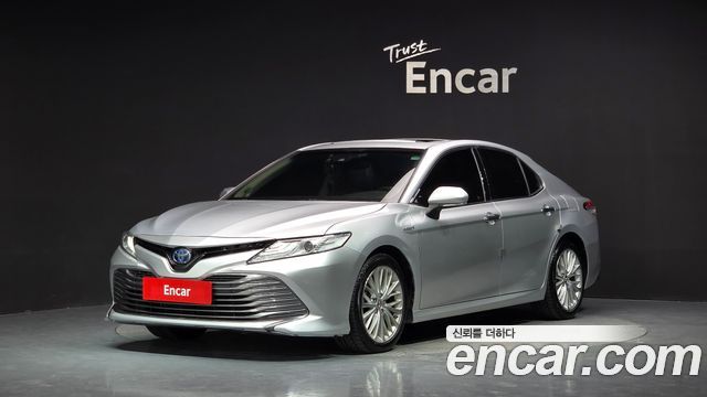Toyota Camry (XV70) 2.5 XLE Hybrid 2018 — фото 1