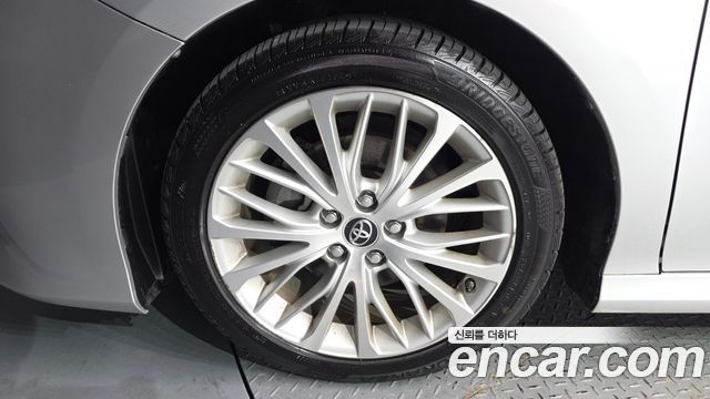 Toyota Camry (XV70) 2.5 XLE Hybrid 2018 — фото 5