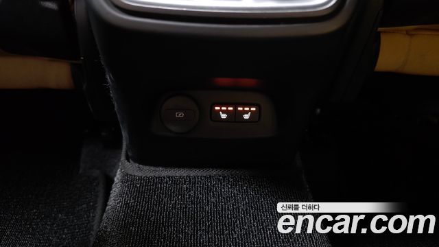 Volvo XC40 B4 Inscription 2022 — фото 18