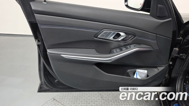 BMW 3 Series (G20) 320i M Sport 2022 — фото 24