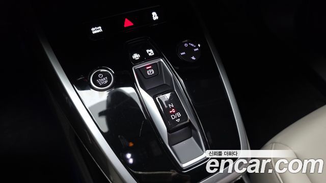 Audi Q4 e-tron (F4) 45 Premium 2026 — фото 9