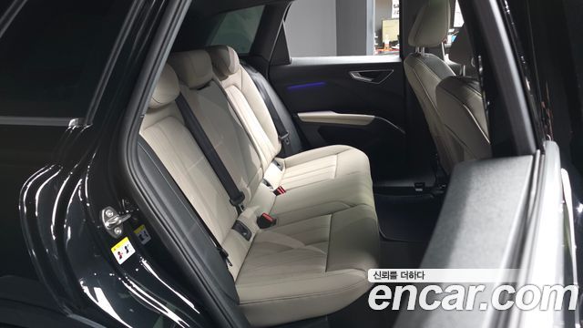 Audi Q4 e-tron (F4) 45 Premium 2026 — фото 12