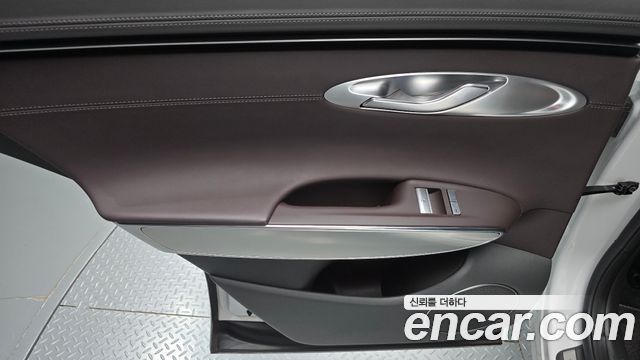 Genesis GV70 2.5T Gasoline 2WD 2024 — фото 25