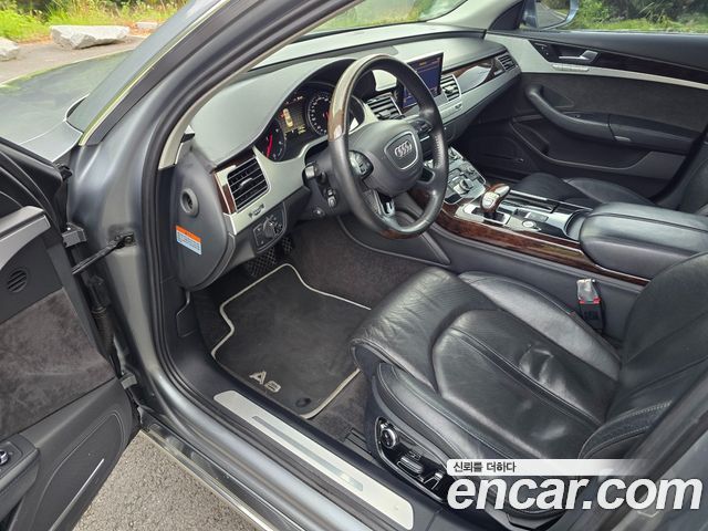 Audi A8 4.2 TDI Quattro LWB D4 2013 — фото 10