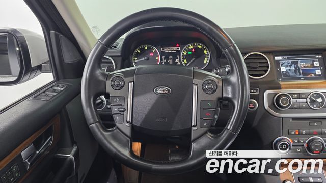Land Rover Discovery 4 3.0 SDV6 SE 2016 — фото 13