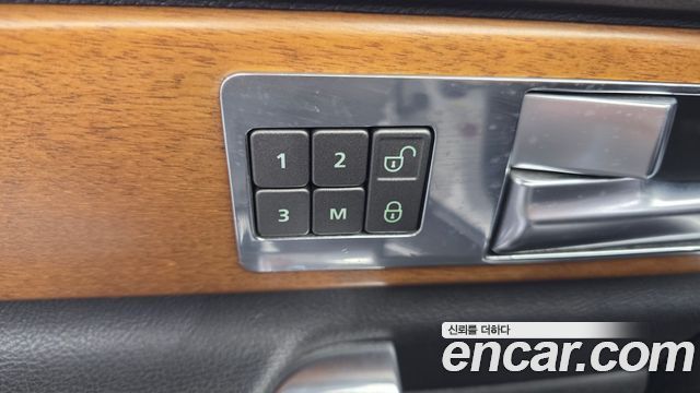 Land Rover Discovery 4 3.0 SDV6 SE 2016 — фото 15