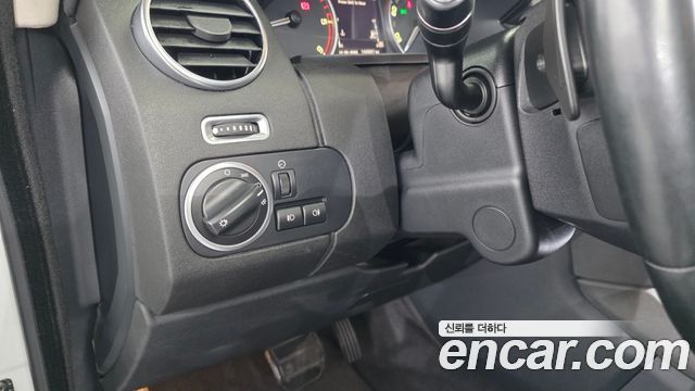 Land Rover Discovery 4 3.0 SDV6 SE 2016 — фото 16