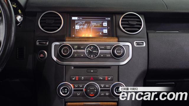 Land Rover Discovery 4 3.0 SDV6 SE 2016 — фото 19