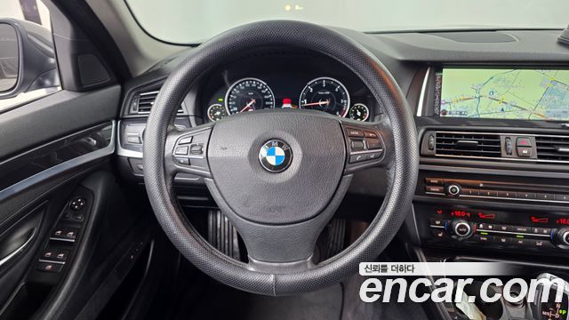 BMW 5 Series (F10) 520d xDrive 2015 — фото 13