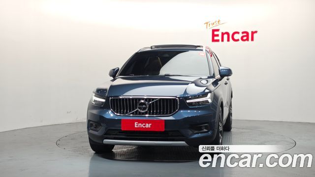 Volvo XC40 B4 Inscription 2021 — фото 3
