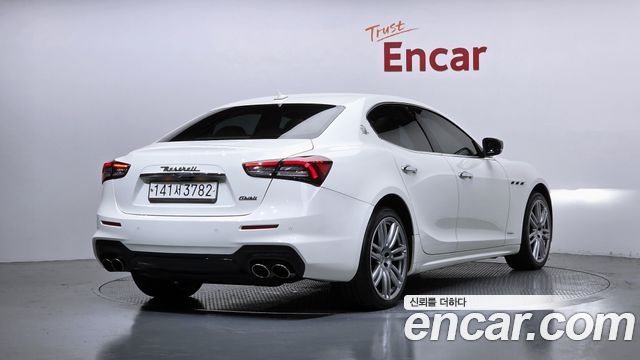 Maserati Ghibli 3.0 Diesel GranSport 3rd 2018 — фото 2