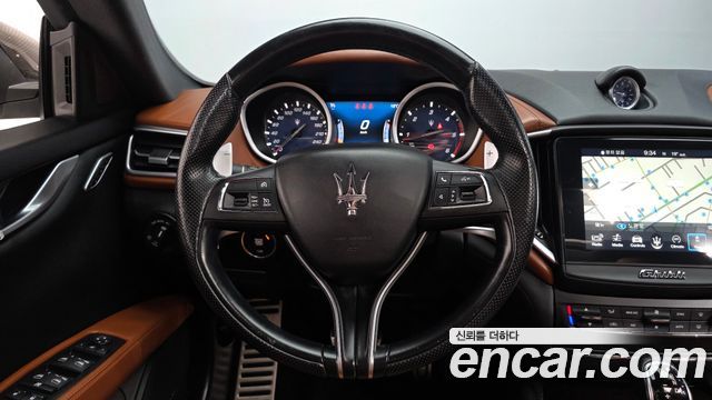 Maserati Ghibli 3.0 Diesel GranSport 3rd 2018 — фото 17