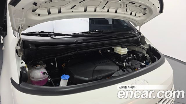 Hyundai Staria Cargo 5-Seater Smart 2025 — фото 6