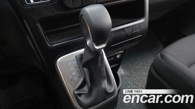 Hyundai Staria Cargo 5-Seater Smart 2025 — фото 9