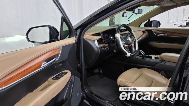 Cadillac XT5 3.6 Platinum 2018 — фото 10
