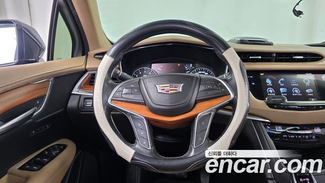 Cadillac XT5 3.6 Platinum 2018 — фото 12
