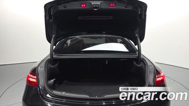 Mercedes-Benz E-Class (W213) E220d Coupe 2019 — фото 20