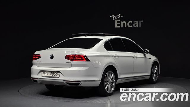 Volkswagen Passat GT (B8) 2.0 TDI 4Motion Prestige 2018 — фото 2