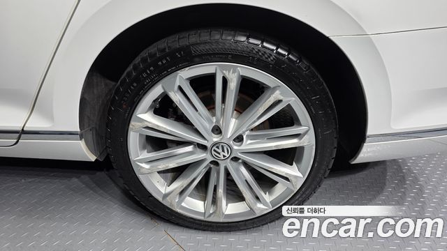 Volkswagen Passat GT (B8) 2.0 TDI 4Motion Prestige 2018 — фото 5