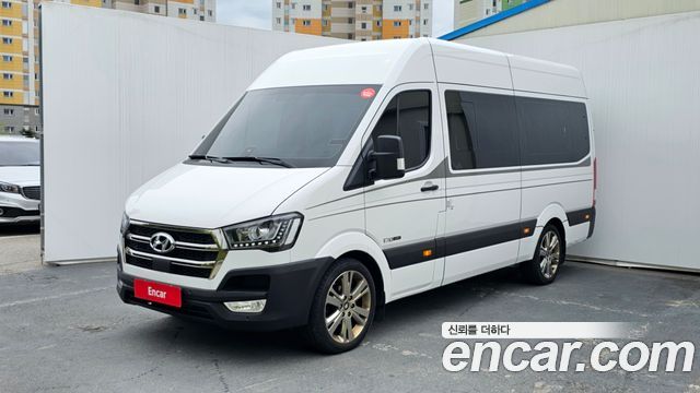 Hyundai Solati 15-seater Luxury 2024 — фото 1