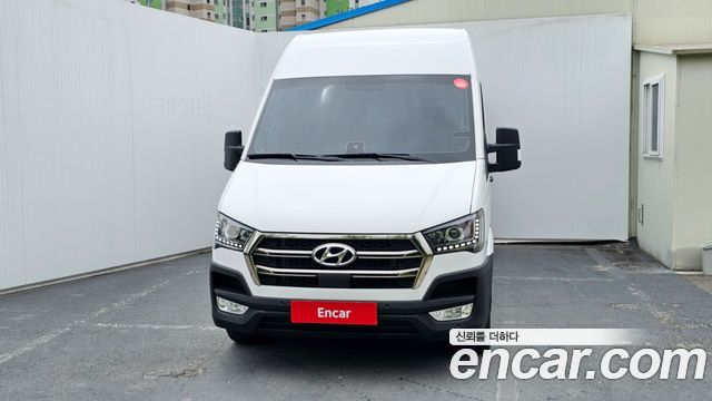 Hyundai Solati 15-seater Luxury 2024 — фото 3