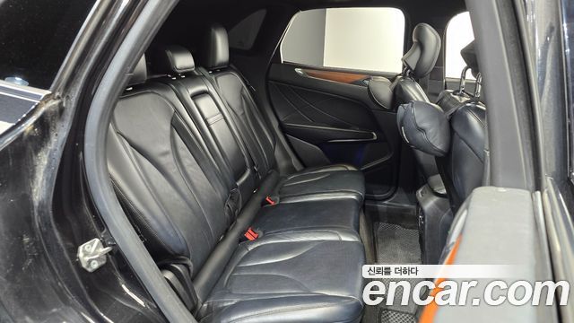 Lincoln MKC 2.0 AWD 2015 — фото 11