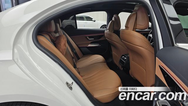 Mercedes-Benz E-Class (W214) E200 Avantgarde 2025 — фото 12
