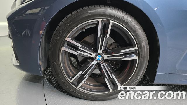 BMW 4 Series (G22) 420i M Sport Convertible 2022 — фото 5