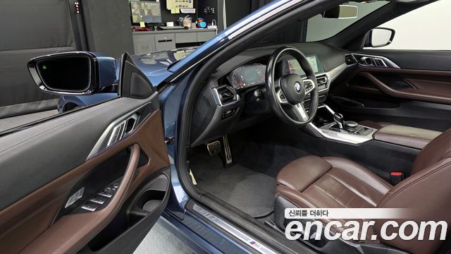 BMW 4 Series (G22) 420i M Sport Convertible 2022 — фото 10