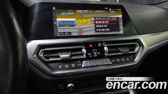 BMW 4 Series (G22) 420i M Sport Convertible 2022 — фото 16
