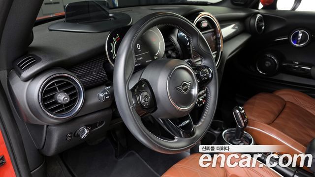 MINI Cooper S Convertible Standard 3rd 2021 — фото 14