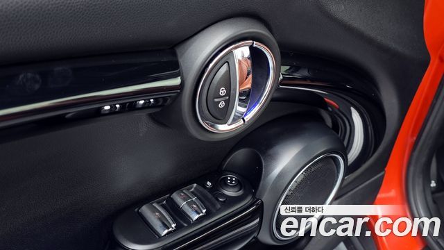 MINI Cooper S Convertible Standard 3rd 2021 — фото 18