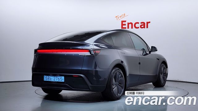 Tesla Model Y RWD 2025 — фото 2