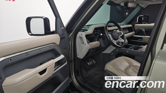 Land Rover Defender (L663) 110 D300 HSE 2022 — фото 15