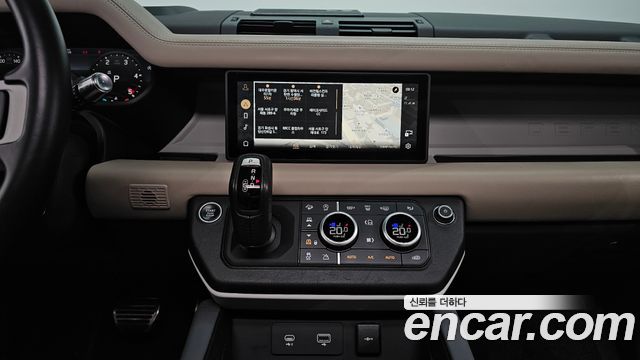 Land Rover Defender (L663) 110 D300 HSE 2022 — фото 18