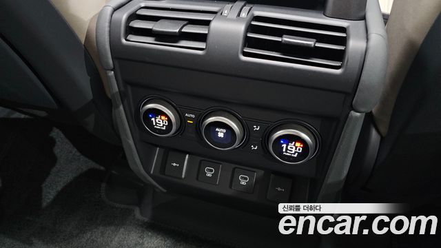 Land Rover Defender (L663) 110 D300 HSE 2022 — фото 36