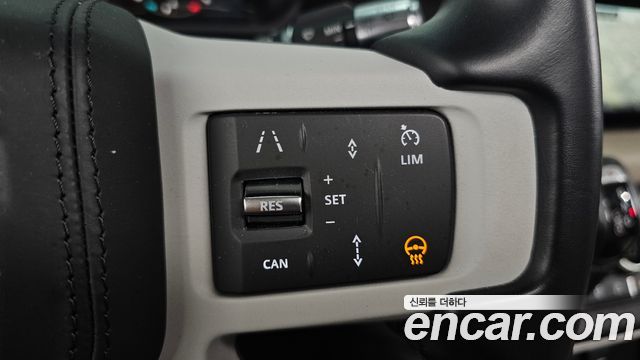 Land Rover Defender (L663) 110 D300 HSE 2022 — фото 38