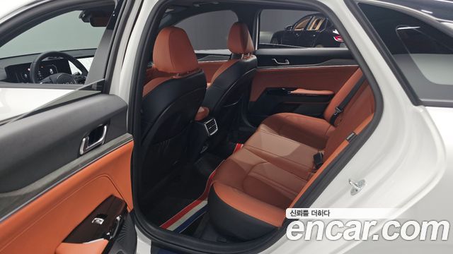Kia K5 (III) 2.0 Noblesse 2025 — фото 12
