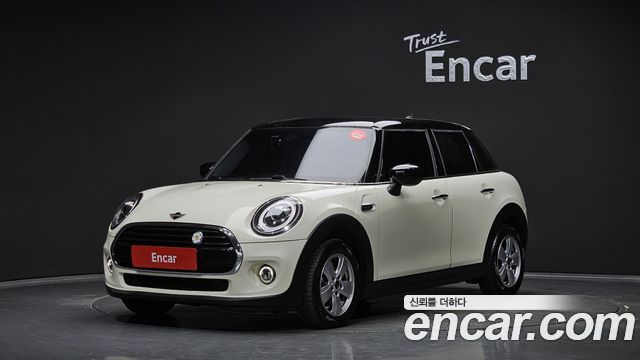 MINI Cooper 5Door Standard 3rd 2020 — фото 1