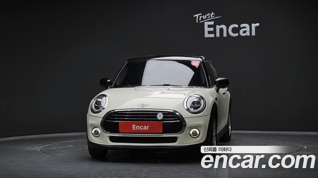 MINI Cooper 5Door Standard 3rd 2020 — фото 3