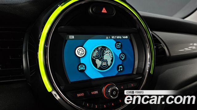 MINI Cooper 5Door Standard 3rd 2020 — фото 14