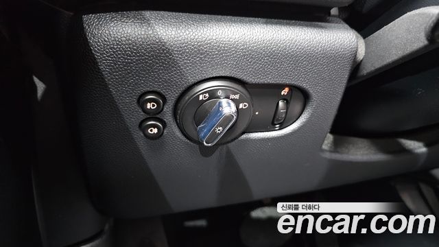 MINI Cooper 5Door Standard 3rd 2020 — фото 18