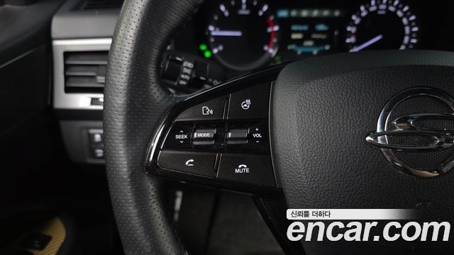 KG Mobility (SsangYong) Rexton Sports Khan Diesel 2.2 4WD Noblesse 2021 — фото 17