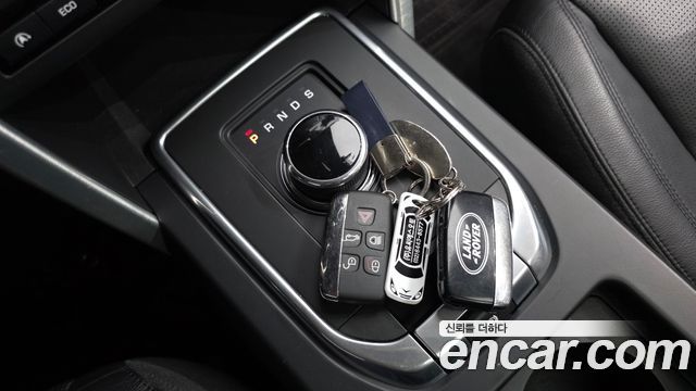Land Rover Discovery Sport 2.0 TD4 SE 2017 — фото 9