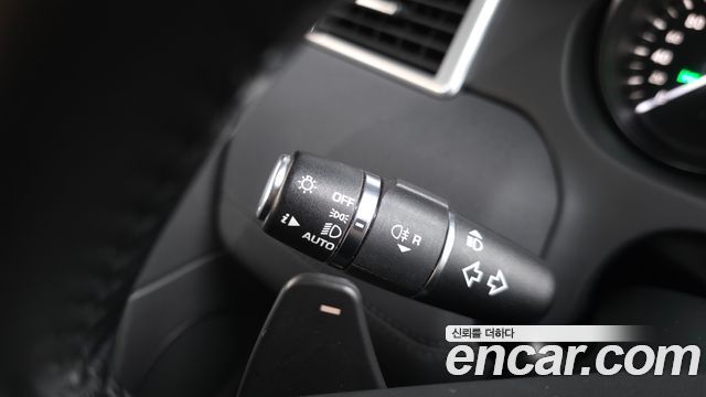 Land Rover Discovery Sport 2.0 TD4 SE 2017 — фото 29