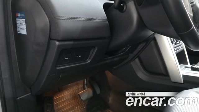 Land Rover Discovery Sport 2.0 TD4 SE 2017 — фото 33