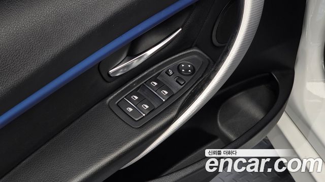 BMW 3 Series (F30) 320i M Sport 2017 — фото 16